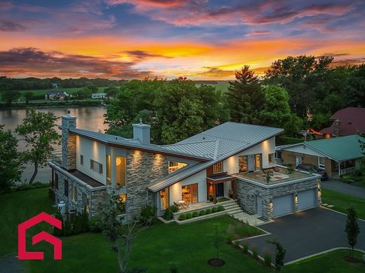 Country House in Mont-Saint-Hilaire, Montérégie