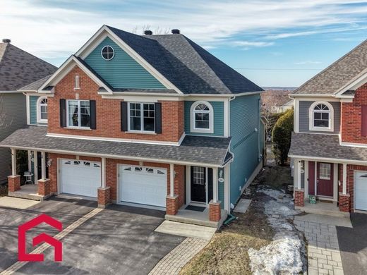Country House in Mont-Saint-Hilaire, Montérégie