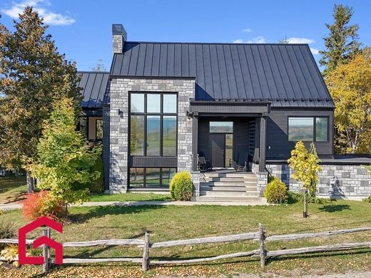 Casa de campo en St-Anaclet, Bas-Saint-Laurent