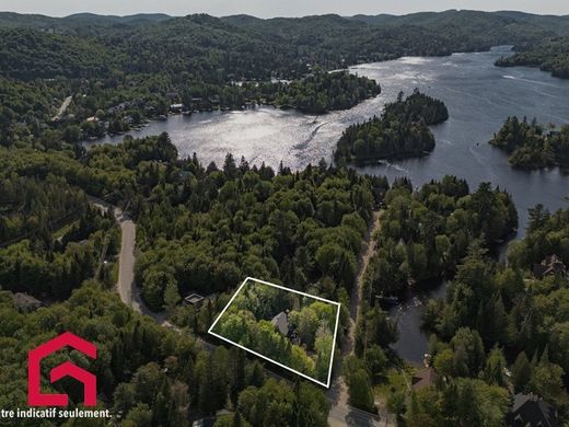 Country House in Saint-Adolphe-d'Howard, Laurentides