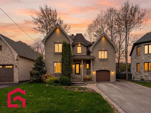 Country House in Sainte-Marthe-sur-le-Lac, Laurentides
