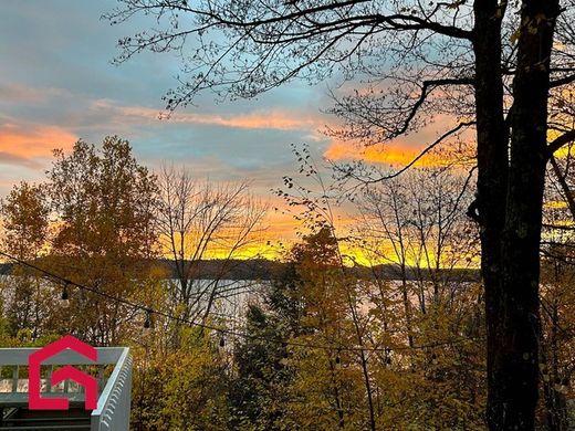 Country House in Potton, Estrie