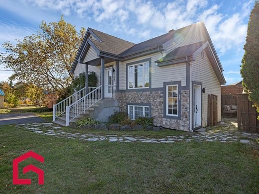 ‏בתי כפר ב  Prévost, Laurentides