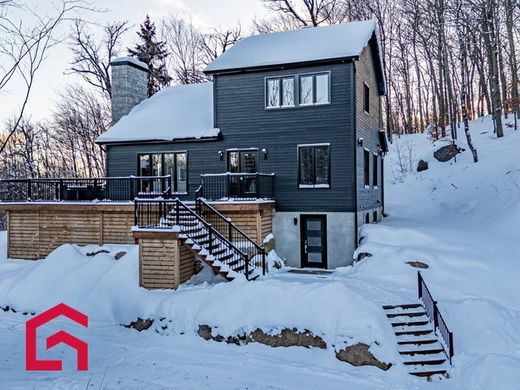 Country House in Val-Morin, Laurentides