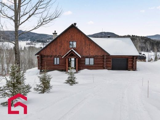 Country House in Saint-Michel-des-Saints, Lanaudière