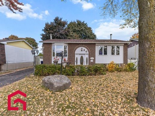 Country House in Laval, Laval Region