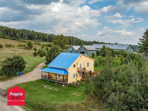 Farm in Saint-Urbain, Capitale-Nationale