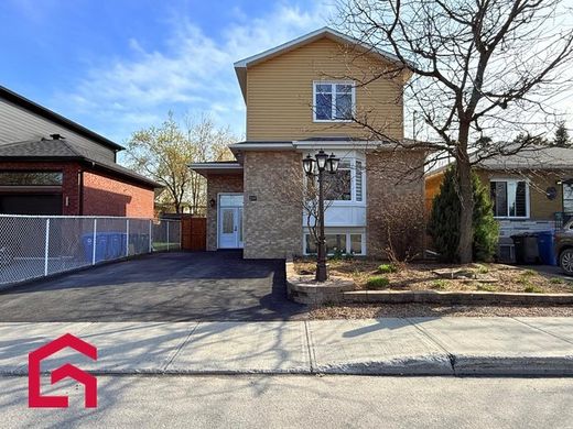 Köy evi Longueuil, Montérégie