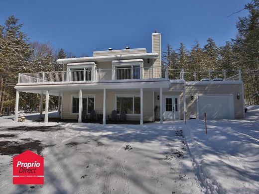 Country House in Magog, Estrie