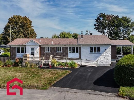 Casa de campo en Saint-Jérôme, Laurentides