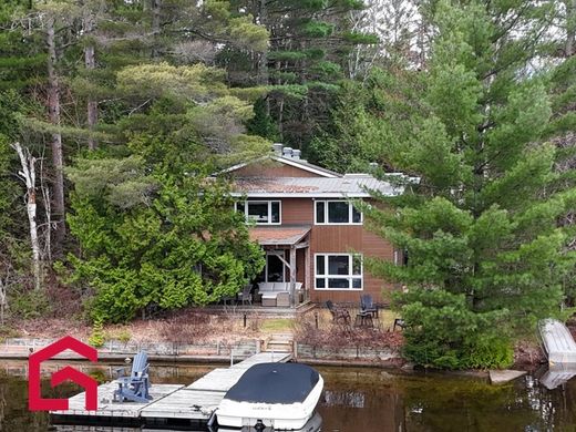 Загородный Дом, Chertsey, Lanaudière
