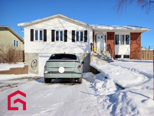 Country House in Brossard, Montérégie