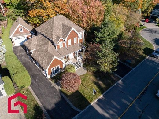 Casa de campo en Bois-des-Filion, Laval Region