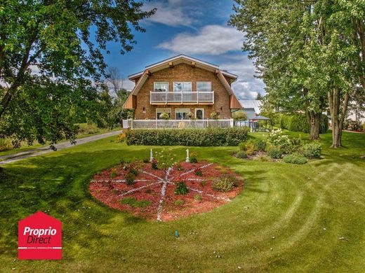 Country House in Lanoraie, Lanaudière