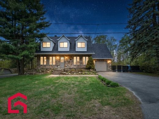 Country House in Oka, Laurentides