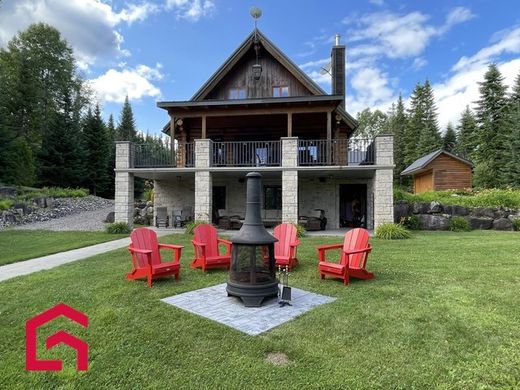 Landhuis in Lac-Édouard, Mauricie