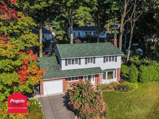 Casa de campo en Mont-Saint-Hilaire, Montérégie