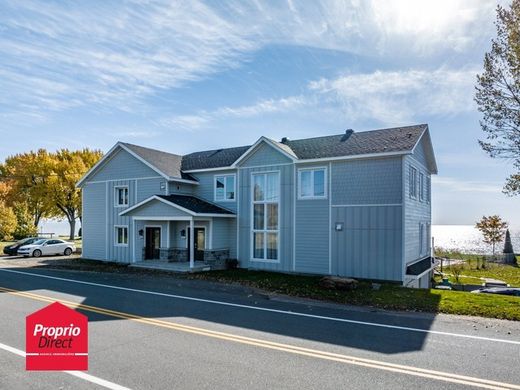 Apartment / Etagenwohnung in Trois-Rivières, Mauricie