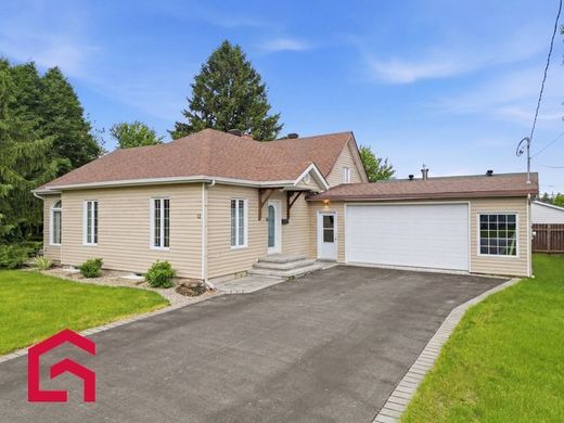 Country House in Saint-Jean-sur-Richelieu, Montérégie