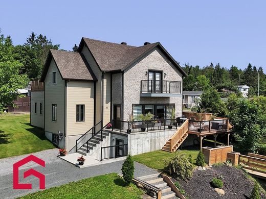 Country House in Rimouski, Bas-Saint-Laurent
