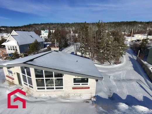 Sept-Îles, Côte-Nordのカントリーハウス