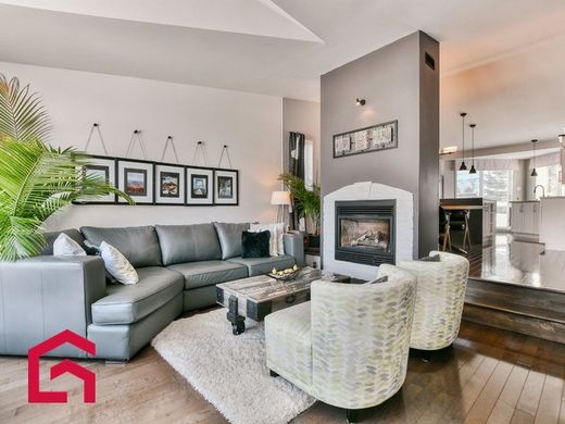 Casale a Sainte-Marthe-sur-le-Lac, Laurentides