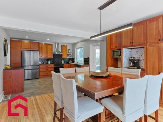 Εξοχική κατοικία σε Châteauguay, Montérégie