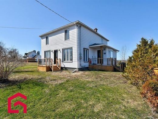 Farm in Saint-Lin-Laurentides, Lanaudière