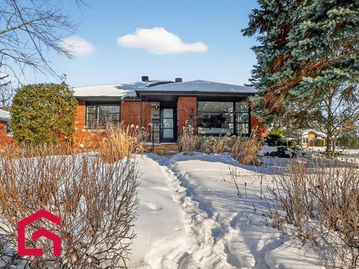 Загородный Дом, Saint-Lambert, City of Montréal