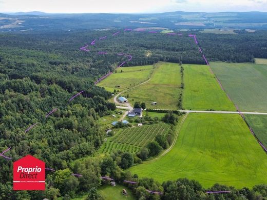 Farm in Chesterville, Centre-du-Québec