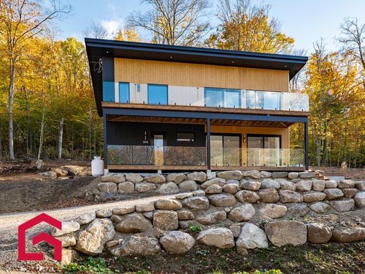 Gospodarstwo w Saint-Adolphe-d'Howard, Laurentides