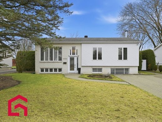 Country House in Saint-Bruno-de-Montarville, Montérégie