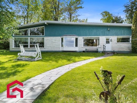 Country House in Sherbrooke, Estrie
