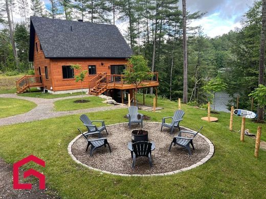 Landsitz in Lac-du-Cerf, Laurentides