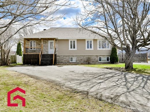 Country House in Saint-Marc-sur-Richelieu, Montérégie
