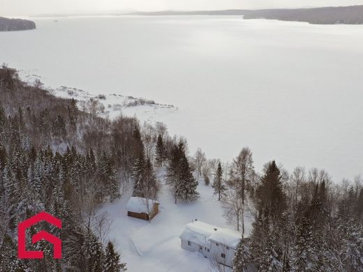 Country House in Nominingue, Laurentides