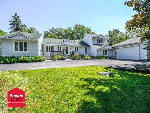 Casa de campo en Mont-Saint-Hilaire, Montérégie