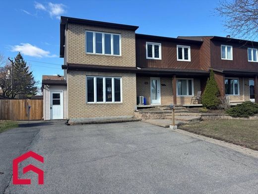 Casale a Saint-Eustache, Laurentides