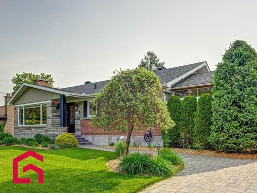 Country House in Sainte-Rose, Laval Region