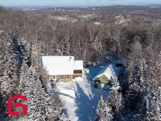 Country House in Saint-Sauveur, Laurentides