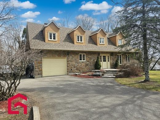 Country House in L'Assomption, Lanaudière