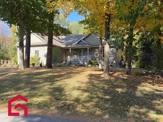 Загородный Дом, Saint-Lazare, Montérégie