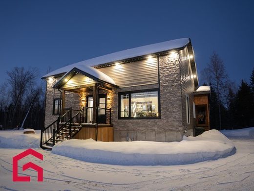 Country House in Beaux-Rivages--Lac-des-Écorces--Val-Barrette, Laurentides