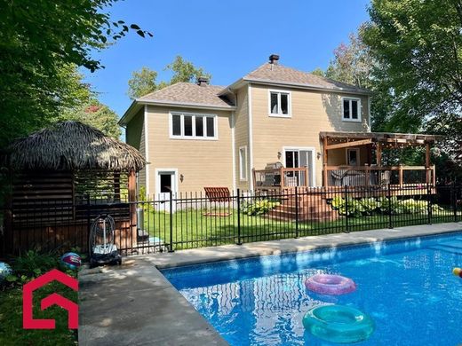 Country House in Saint-Sauveur, Laurentides