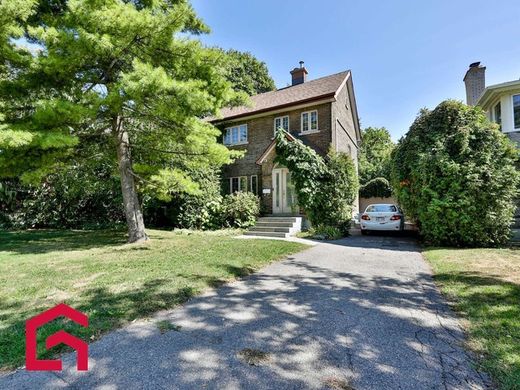 Country House in Mont-Royal, City of Montréal