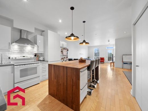 Apartment / Etagenwohnung in Montreal, City of Montréal