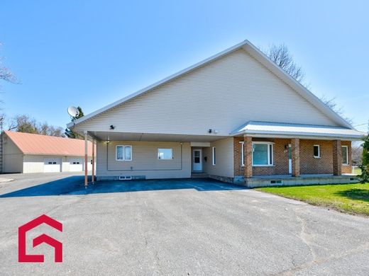 Casa de campo en Notre-Dame-des-Prairies, Lanaudière