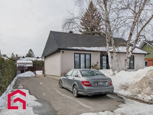 Country House in Sainte-Rose, Laval Region