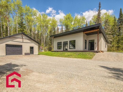 Country House in Val-d'Or, Abitibi-Témiscamingue