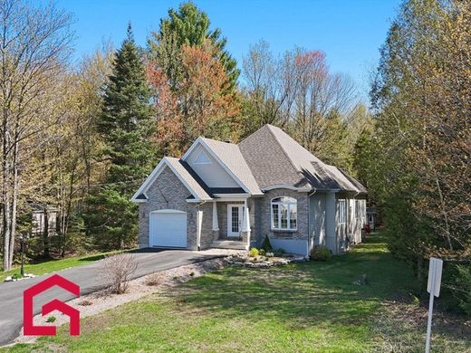 Landsitz in Saint-Colomban, Laurentides